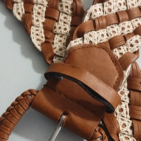 Elegant Woven Carmel Brown and Cream Crochet Woven Wide Belt - Picture 8 of 11